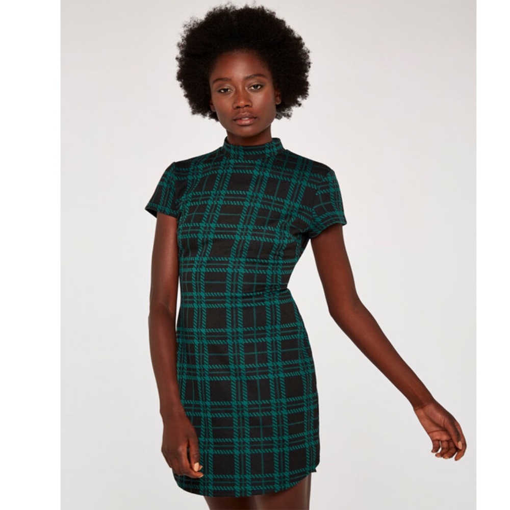 NWR APRICOT UK  Black & Green Plaid Knit Dress SZ M